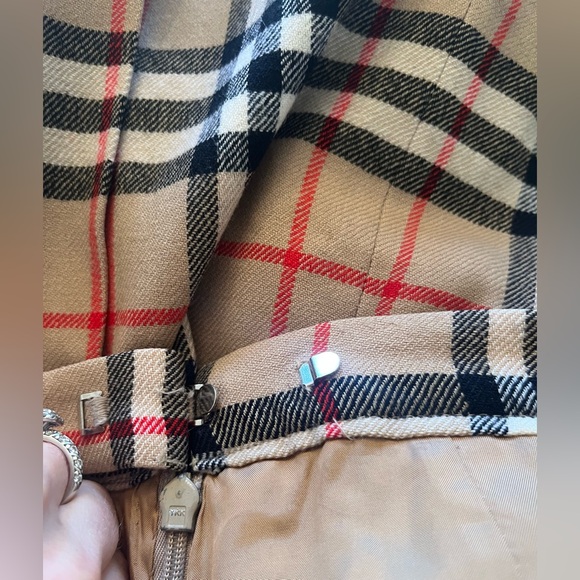 WOMENS BURBERRY VINTAGE NOVA CHECK 100% WOOL PLEATED SKIRT, SIZE 4/6 - Picture 9 of 10